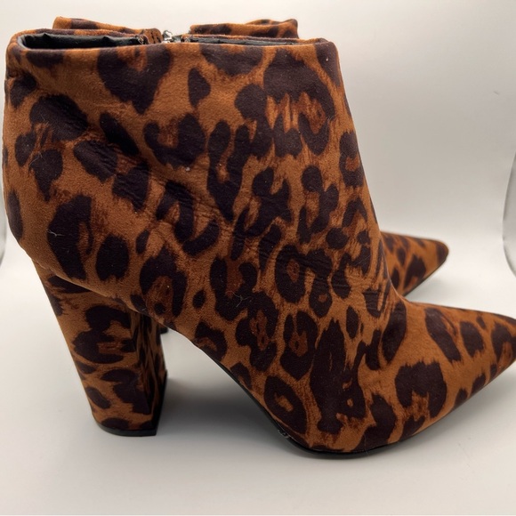 Shoelace Leopard Print Ankle Boots - Picture 4 of 6